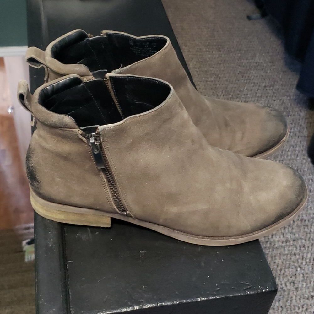 Franco Sarto Haverly Distressed Leather Booties